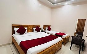Hotel Hare Krishna Dham Near Prem Mandir
